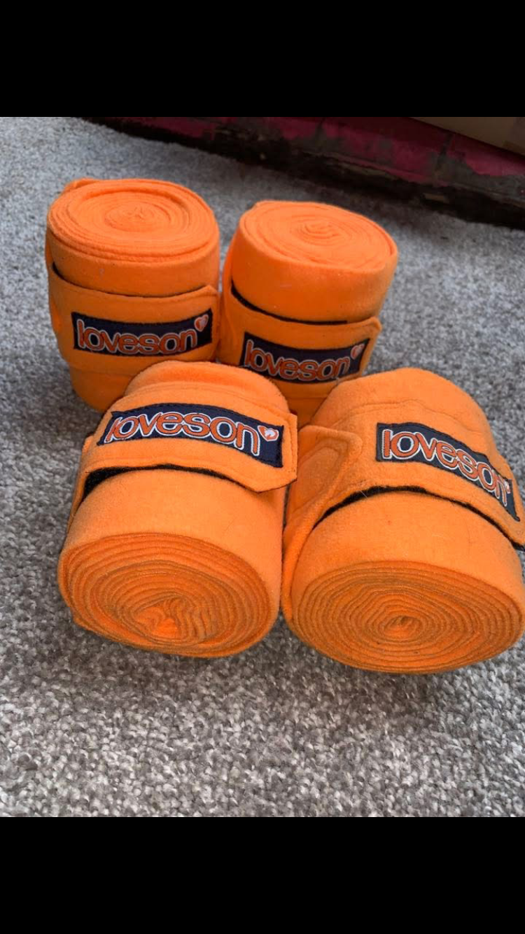 🧡 Full Set of Loveson Preloved Orange Fleece Leg Bandages – Excellent Condition 🧡