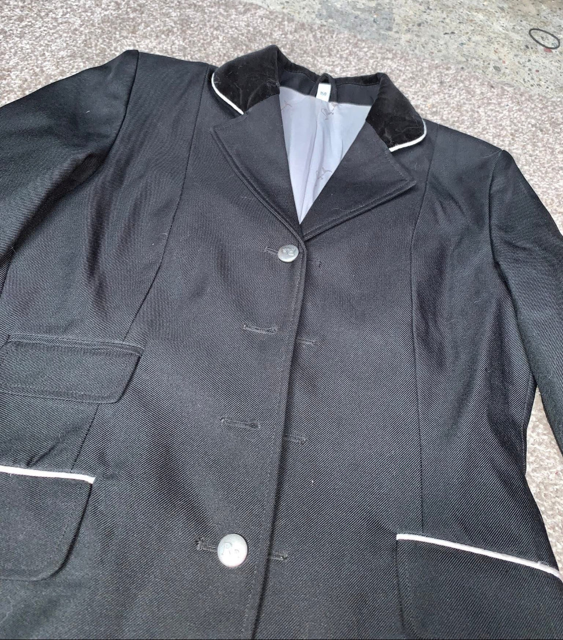 ✨ Preloved Kids Show Jacket – Size 150 (Approx. 12/14yrs) ✨