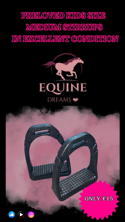 ⚫ Preloved Kids Stirrups – Size Medium ⚫